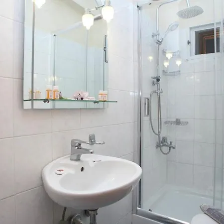 Kathisma Studios Apartments-Theochari Angeliki Gp *