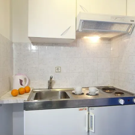 Kathisma Studios Apartments-Theochari Angeliki Gp Apartment *